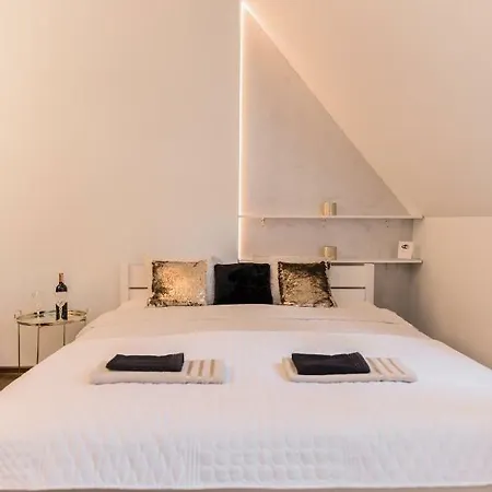 Goldeneye Apartment Center Wroclaw Exterior photo