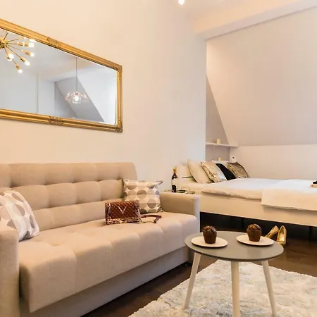 Goldeneye Apartment Center Wroclaw Exterior photo